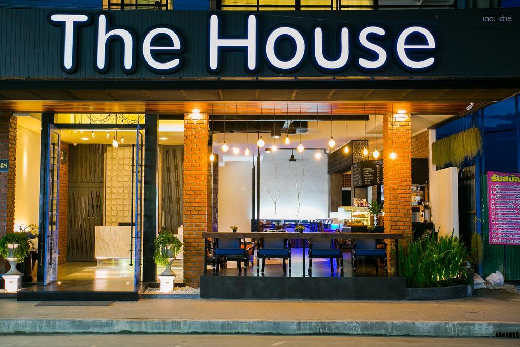 The House Patong Hotel Екстериор снимка