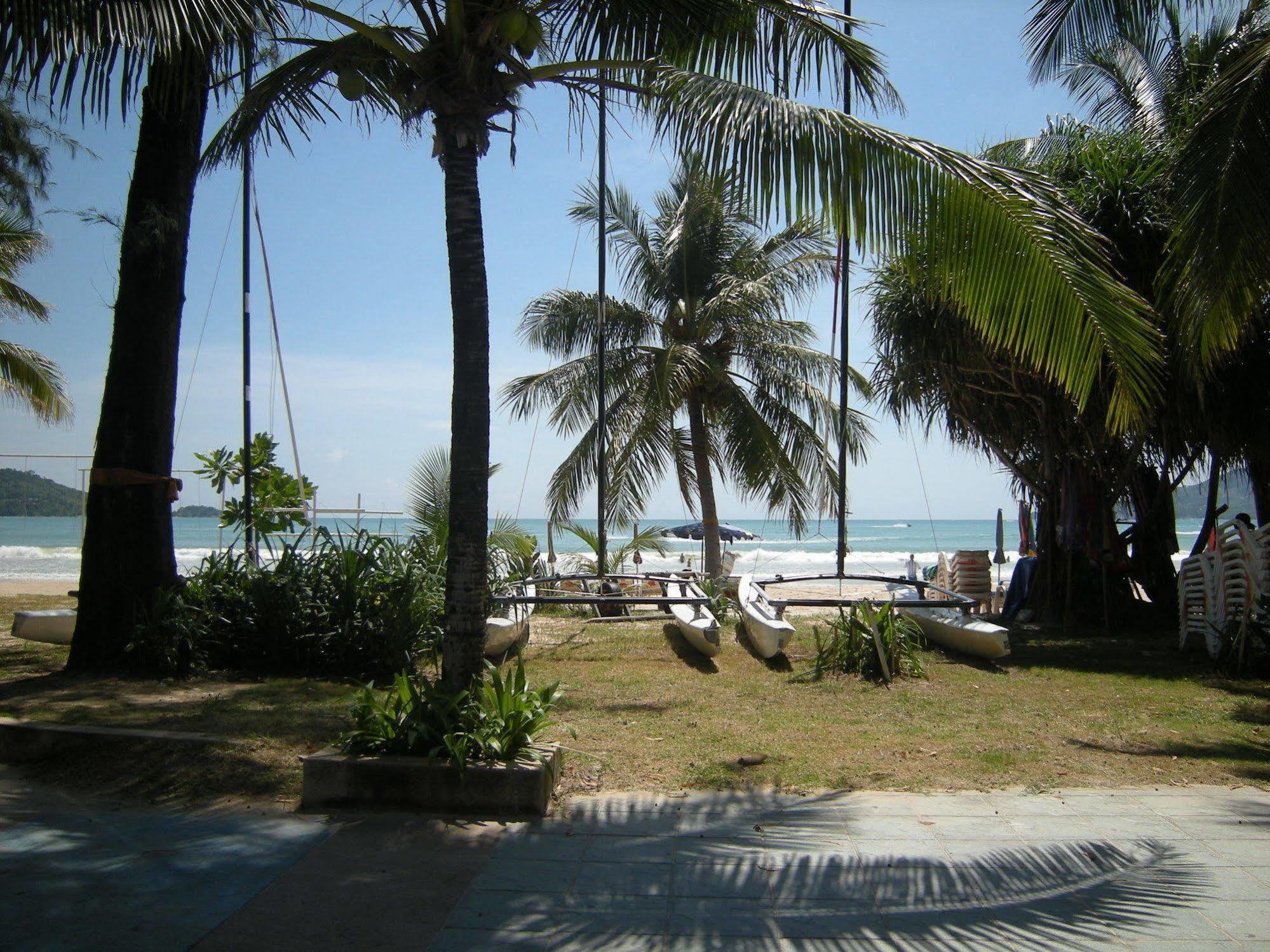 The House Patong Hotel Екстериор снимка