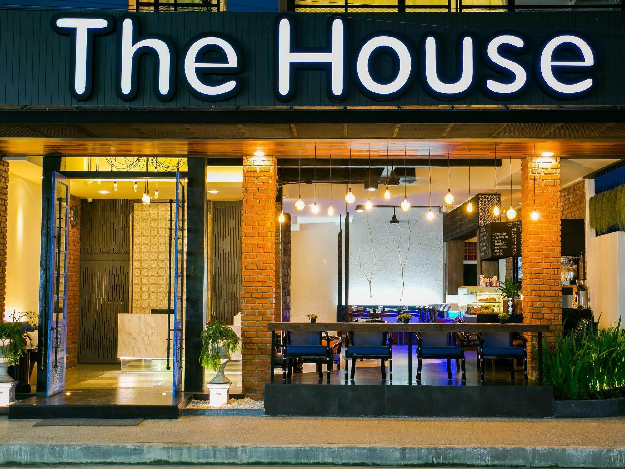 The House Patong Hotel Екстериор снимка